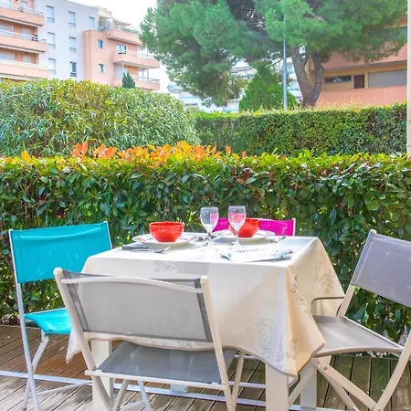 Apartamento A 200 M De La *